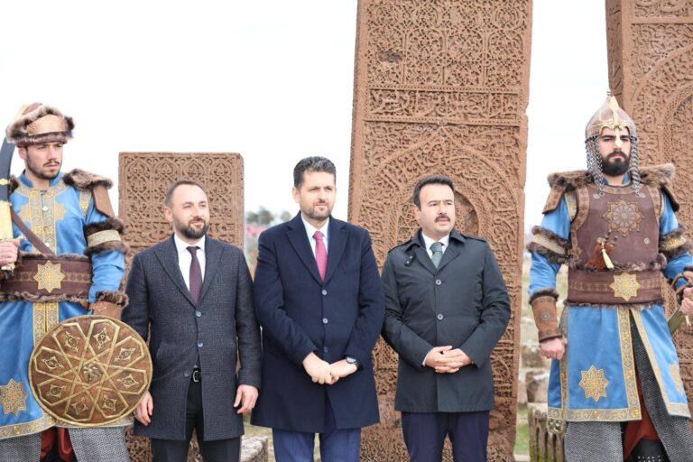 5G ile İletişimde Güçlü Türkiye” Vizyonu Ahlat’tan Başladı